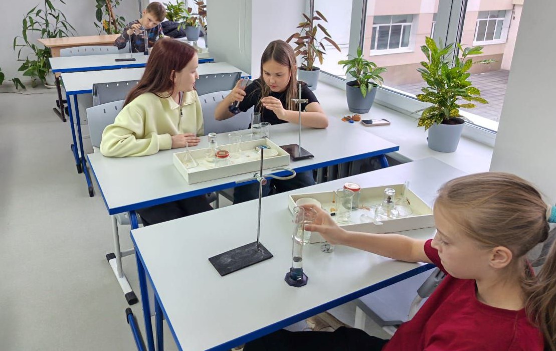 Фото - ЕВРАЗ поддержал образовательный экологический проект в Качканаре